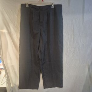 SHIEN Women's Capris.   Box 27